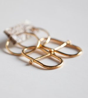 Gold E01 earrings
