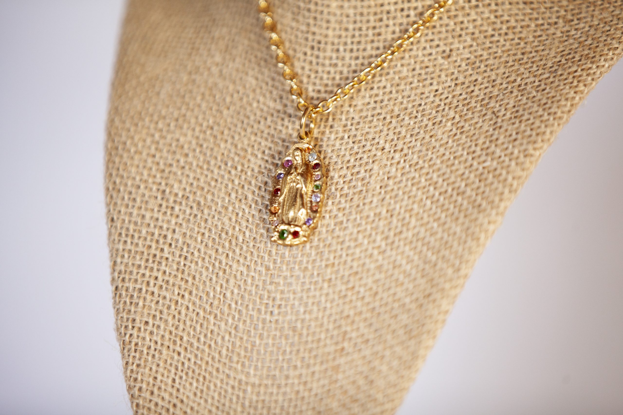 Heavy Lupita Stone Gold