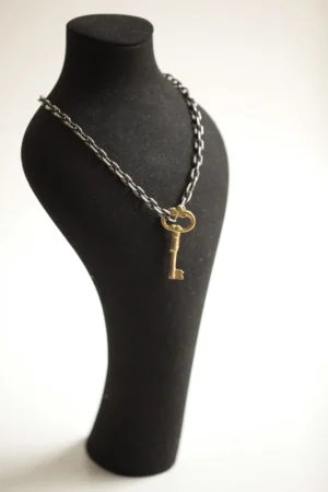 Llave Bronce