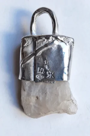 Monster Talisman de Cuarzo blanco